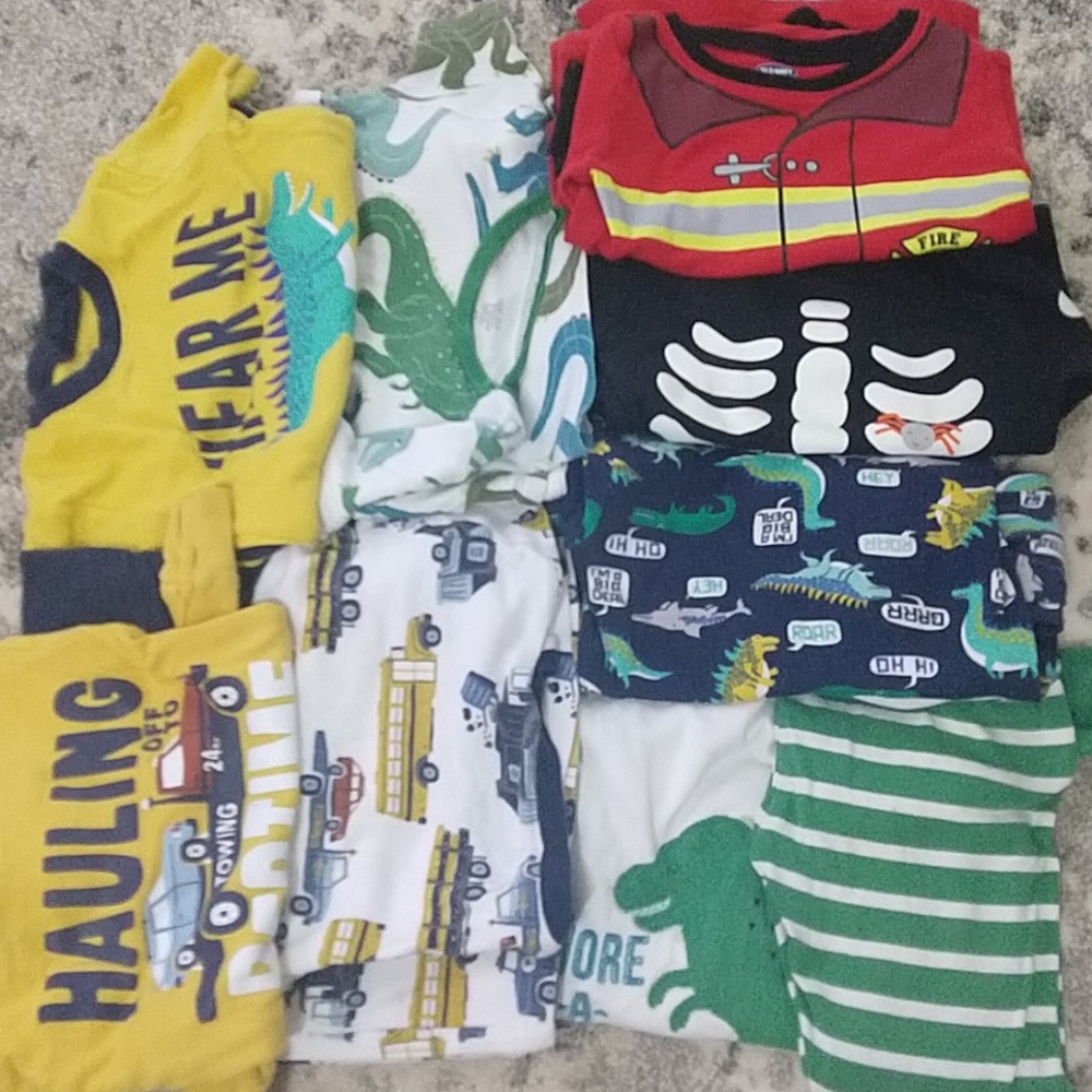Size 4t boys pajamas